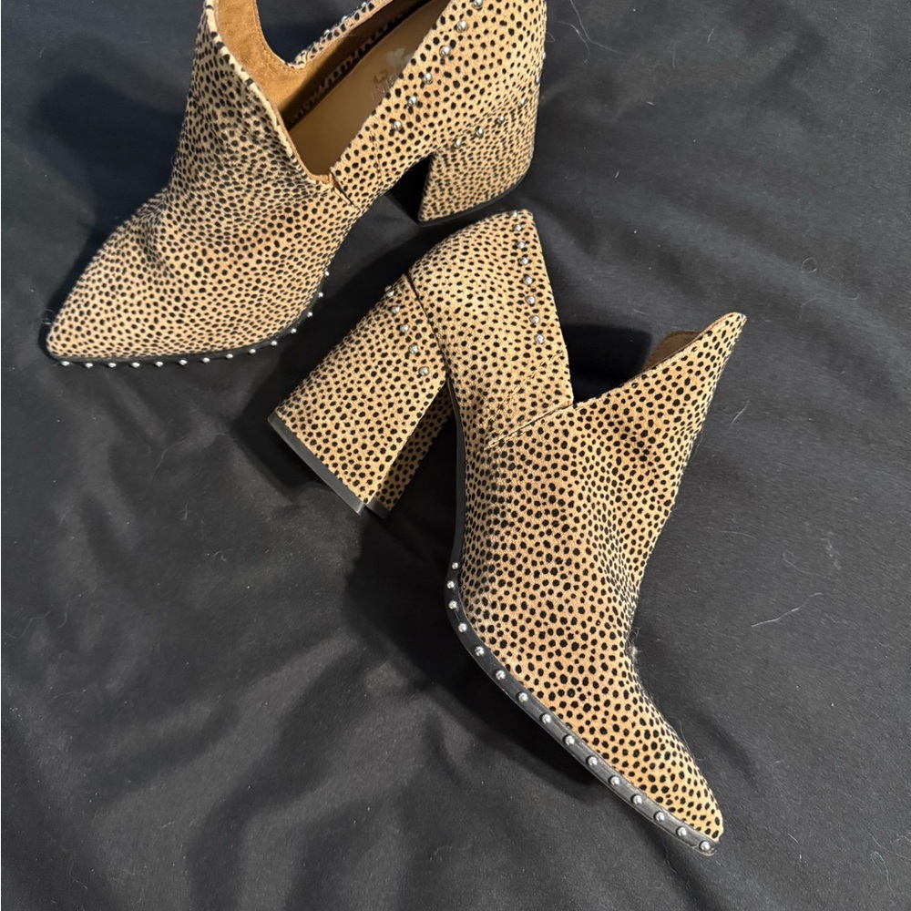 Gianni Bini Leopard Print Heeled Boots